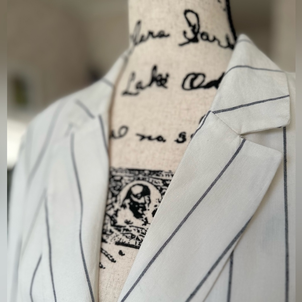 GAP. LINEN BLAZER. Size 10. 54%linen,45%rayon,1% spandex